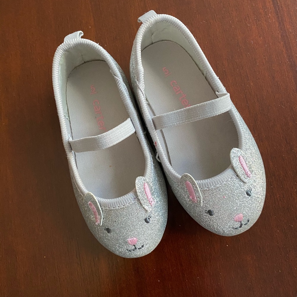Toddler size 5 bunny shoes